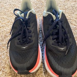 Hoka One One Clifton 7